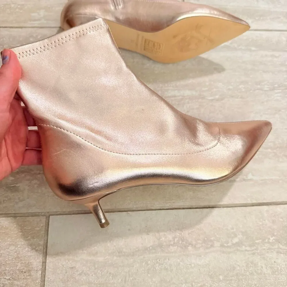 Free people Rose Gold metallic ankle boots pointed toe kitten heel Sz US 7.5
